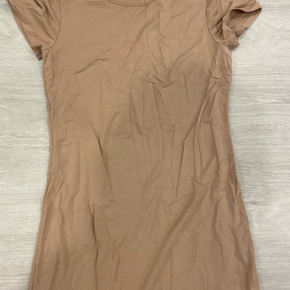 Wilfred Free tiny t-shirt dress, gold camel - Picture 2 of 4